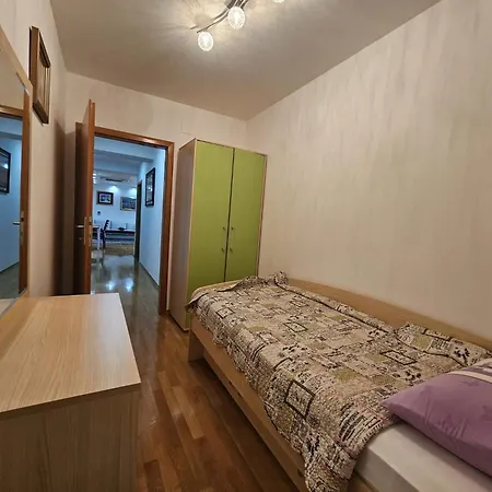 Luxury 3-bedroom Appartement *