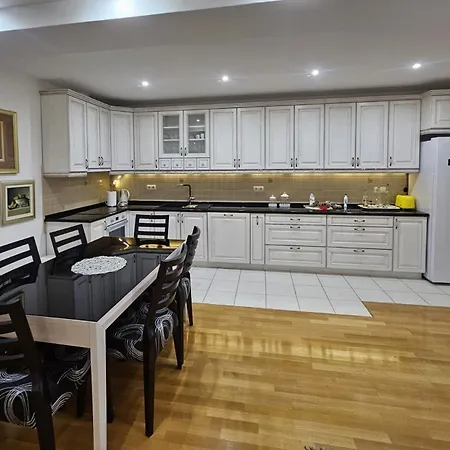 Luxury 3-bedroom